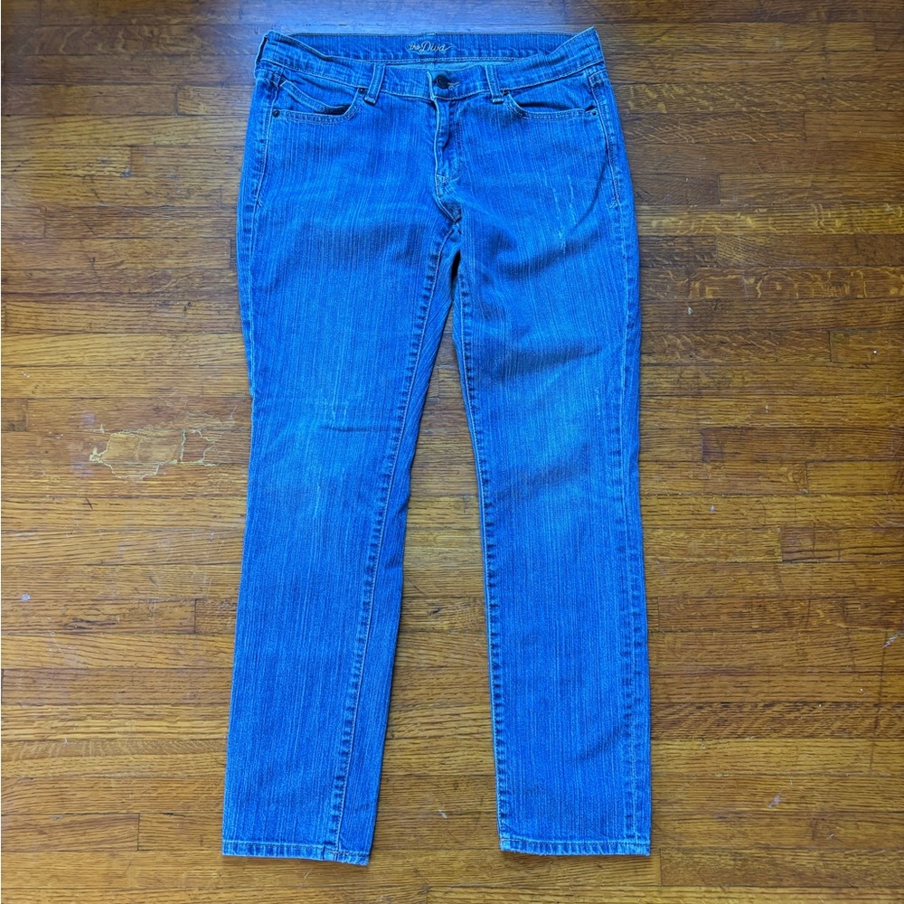 NWOT Old Navy The Diva Distressed Straight Jeans 8
